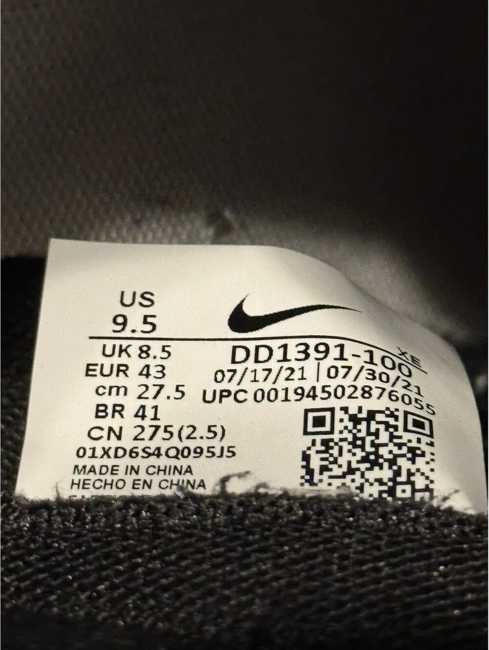 Size 9.5 - Nike Dunk Low Black White